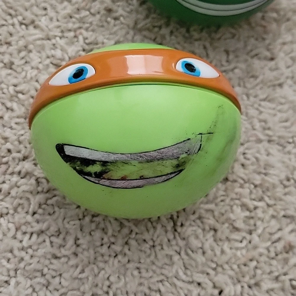 Ninja Turtle Metal Lunch box with sandwiche box, 3 snack holders and 2 puzzles. - Picture 9 of 11